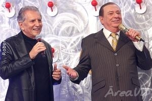 Carlos Alberto de Nóbrega é o convidado do quadro “Para Quem Você Tira o Chapéu” na estreia de Raul Gil no SBT