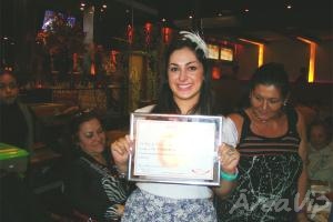 Francine é homenageda por entidade de ajuda à criança com câncer