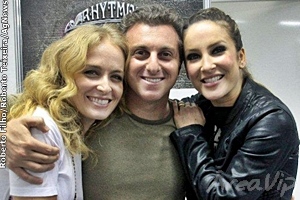 Cláudia Leitte estreia nova turnê com famosos na plateia