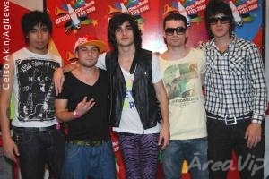 Fiuk se apresenta com a sua banda Hori em São Paulo