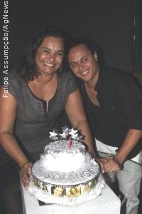 Solange Couto comemora ainversário em boate do Rio