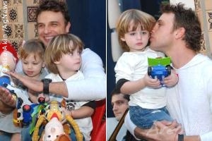 Cássio Reis se diverte com filho em evento