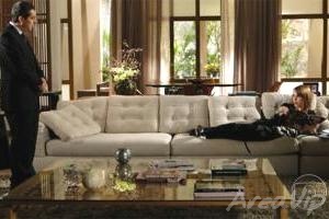 Escrito nas Estrelas: Gilmar consola Beatriz