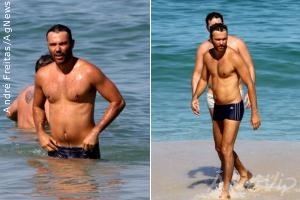 Ângelo Paes Leme curte praia no Rio de Janeiro