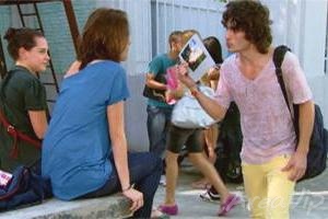 Malhação: Cristiana não consegue segurar seus ciúmes na frente de Bernardo