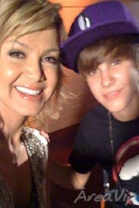 Eliana grava com astro teen Justin Bieber nos Estados Unidos
