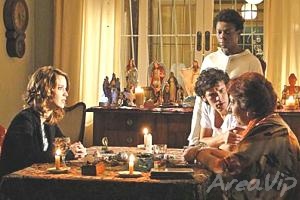 Escrito nas Estrelas: Gilda revela que Ricardo está apaixonado por Vivi