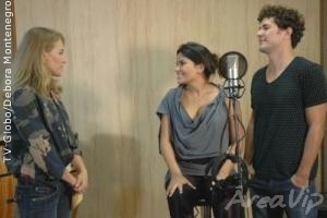 Angélica encontra com Emerson Fittipaldi e acompanha a gravação de um CD de Daniel de Oliveira e Vanessa Giácomo