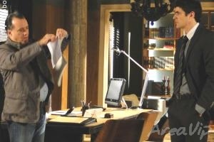 Passione: Revoltado, Totó rasga a procuração na cara de Fred