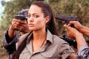 Cine Belas Artes exibe o filme “Lara Croft – Tomb Raider: A Origem da Vida”