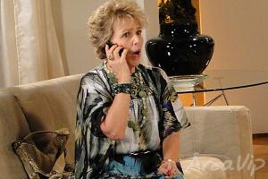 Passione: Clô descobre que Berilo tem duas mulheres