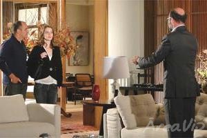 Escrito nas Estrelas: Gilmar leva o pai de Vivi à mansão