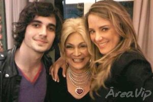 Hebe, Fiuk e Ticiane Pinheiro se encontram em festa