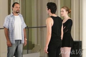 Escrito nas Estrelas: Calixto pede perdão ao filho e conta que também foi bailarino na juventude