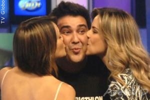 André Marques comemora aniversário com a equipe do Video Show