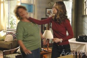 Passione: Clara dá uma bofetada na Avó