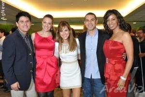 Celebridades curtem festa de aniversário de revista