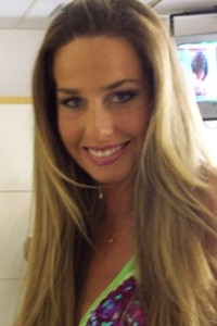 Mariana Weickert avalia os looks loiros do Por um Fio