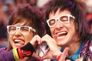 Rodrigo Faro se transforma em integrante do Restart