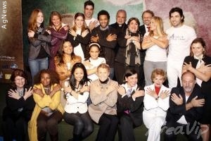 Xuxa recebe famosos em evento de projeto social no Rio