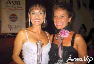 Faa Morena e Mafalda Minozzi recebem prêmio no Palácio do Governo