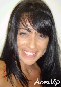 Luciana Picorelli esclarece seu relacionamento com Belo no A Casa é Sua