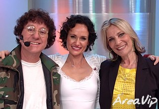 Faa Morena recebe Lucimara Parisi e é convidada para o casamento da diretora de TV em primeira mão