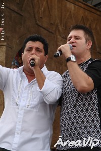 Bruno & Marrone cantam ao vivo no programa de Hebe