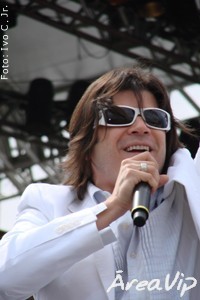 Paulo Ricardo termina noivado de seis meses