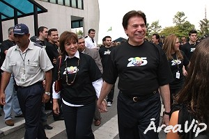 Silvio Santos comemora os 25 anos de SBT