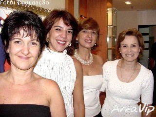 Personalidades conferem inauguração da nova loja da Alcaçus