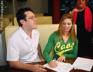 Sheila Mello realiza coquetel em SP